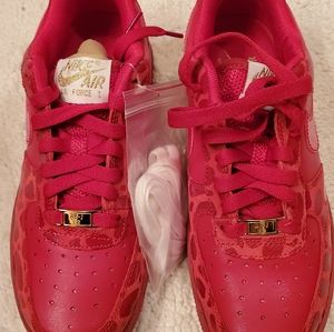 Womens Nike Air Force 1 2007 Valentine's